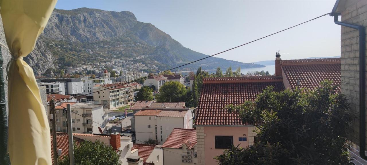 Apartment Adrian Omiš Exteriör bild